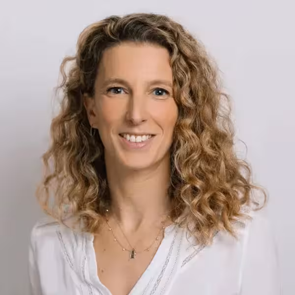 Dr Sarah Sebag Peyrelevade
