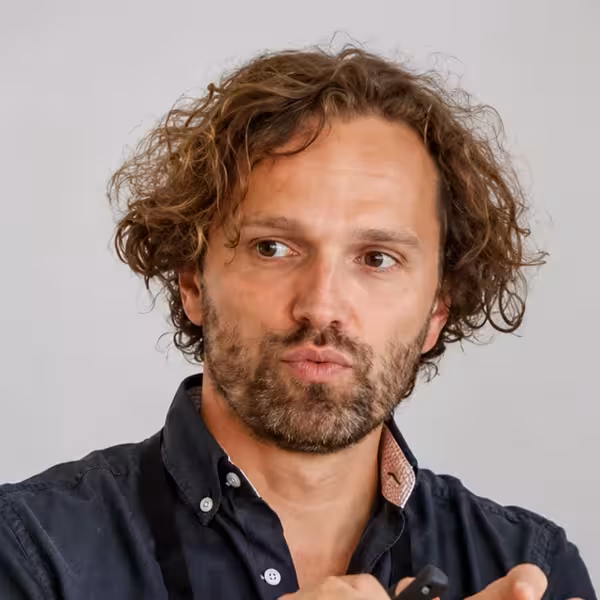 Dr Thomas Charbonnier