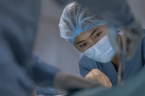 Consultation de chirurgie gynécologique à l'IMF Paris